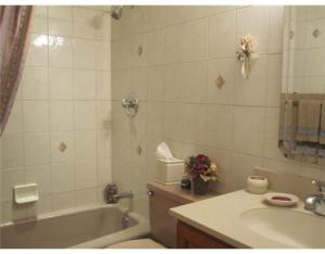 Nanuet open house for sale view of bathroom