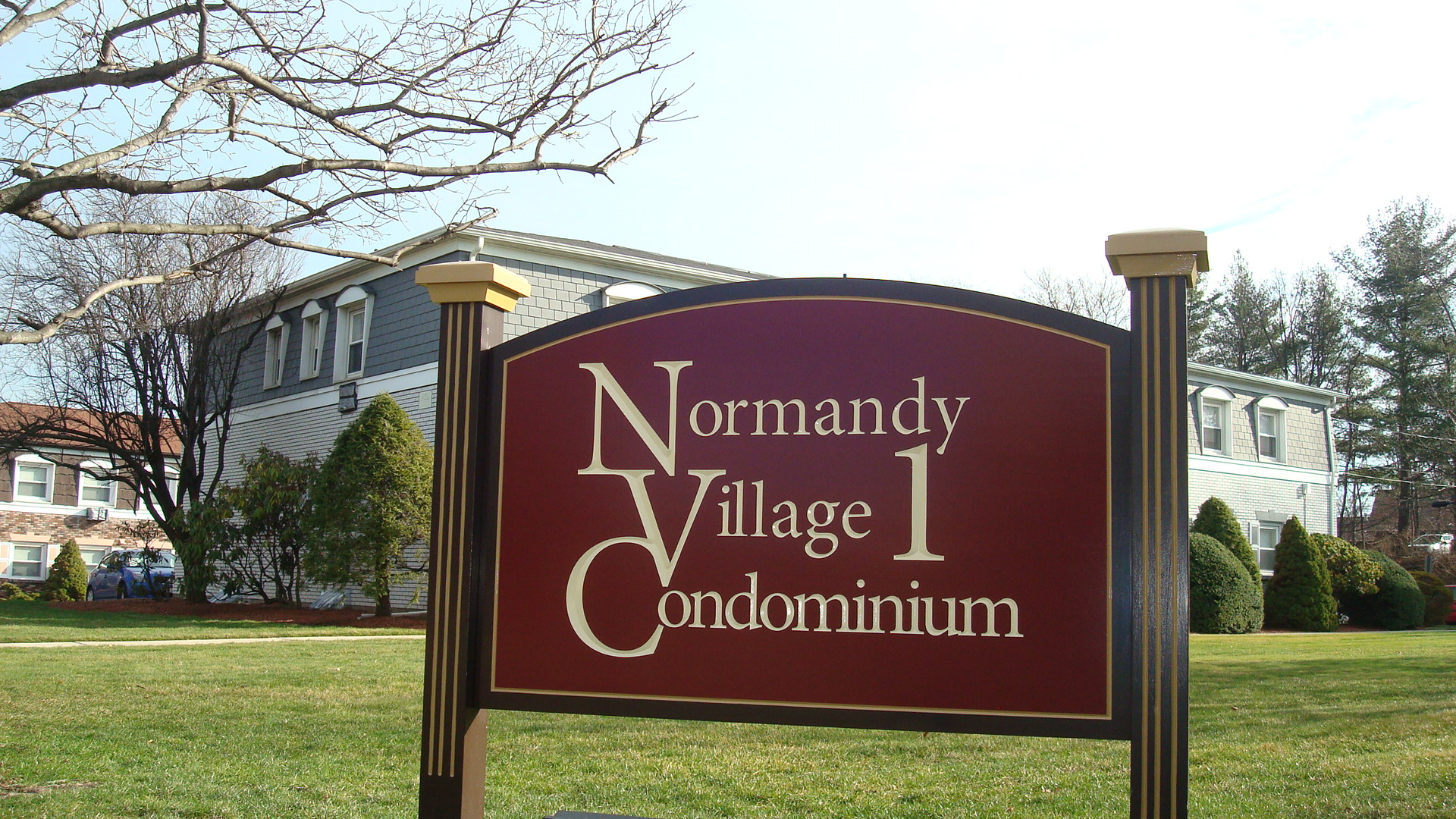 23 Normandy Village, Nanuet condo for sale. Rockland County real estate. FHA approved condo!